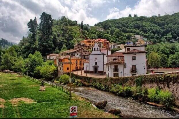 Pueblo de La Senda del Oso